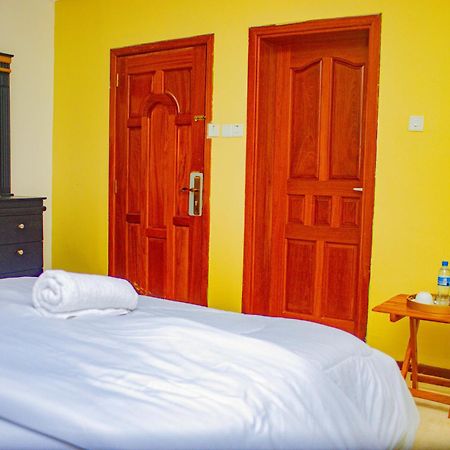 Divine Royal Residences Arusha Buitenkant foto