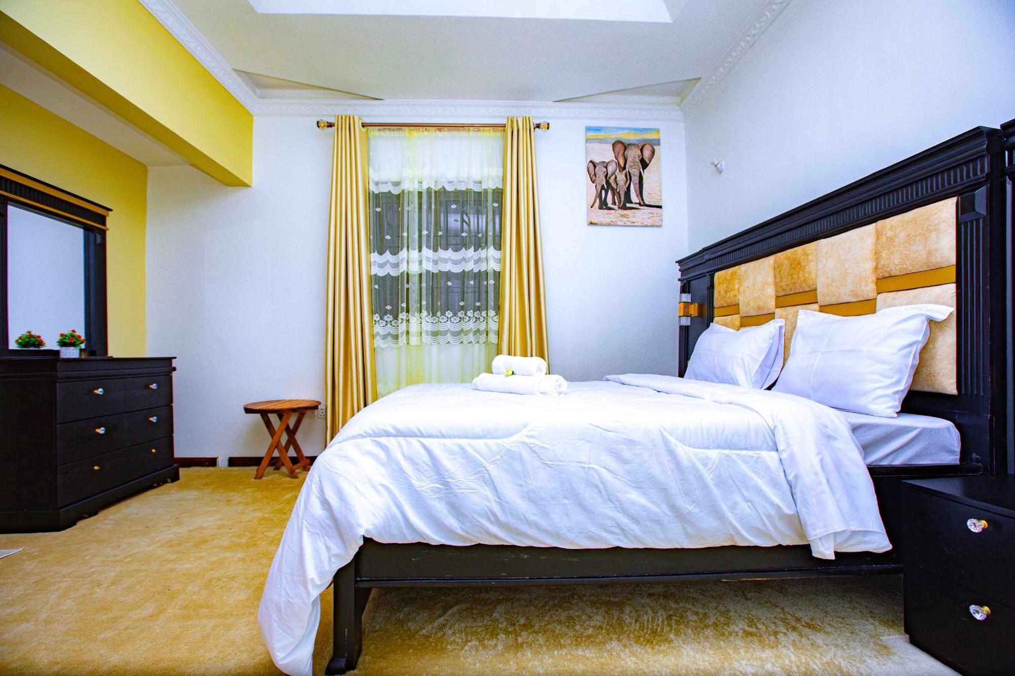 Divine Royal Residences Arusha Buitenkant foto