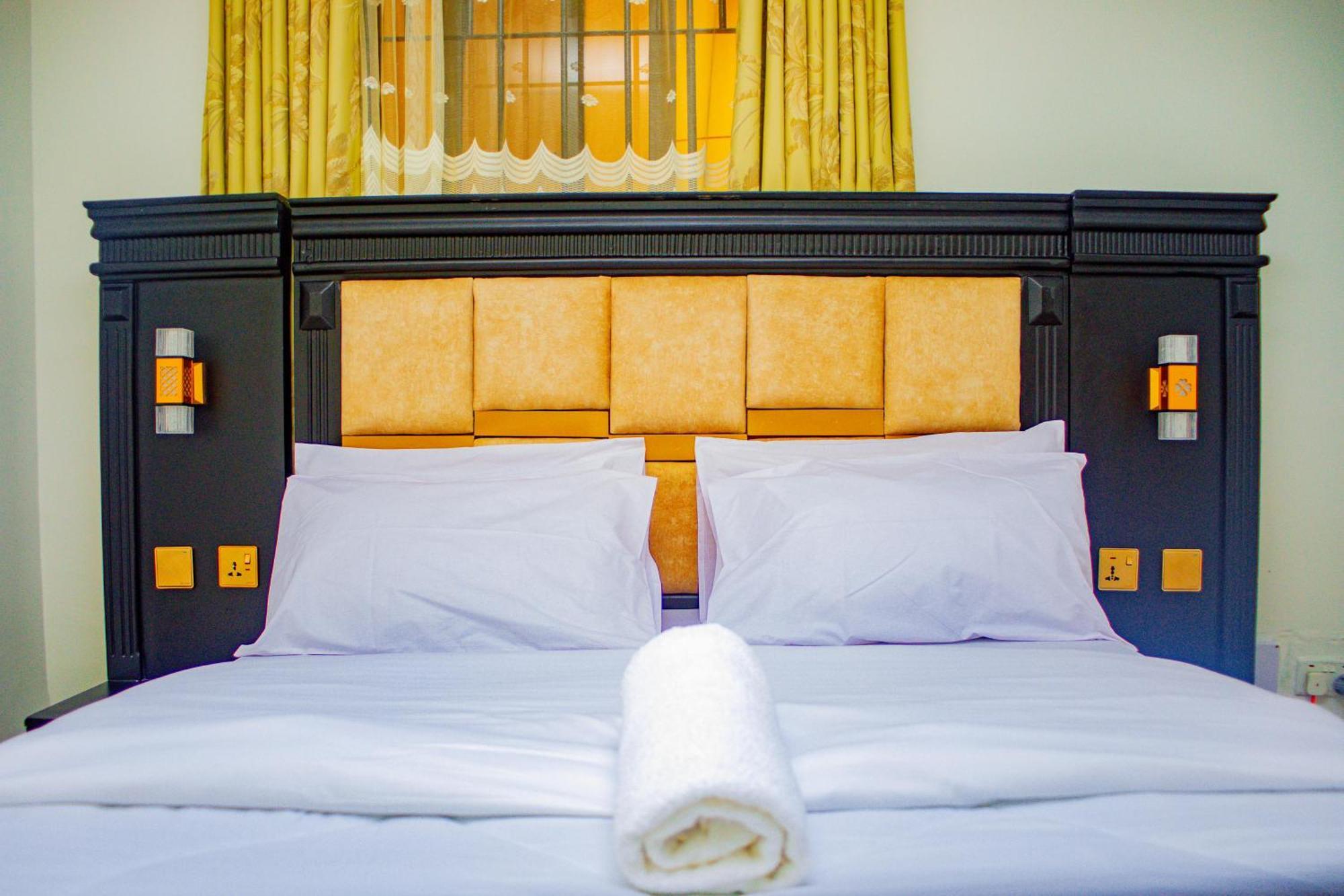 Divine Royal Residences Arusha Buitenkant foto