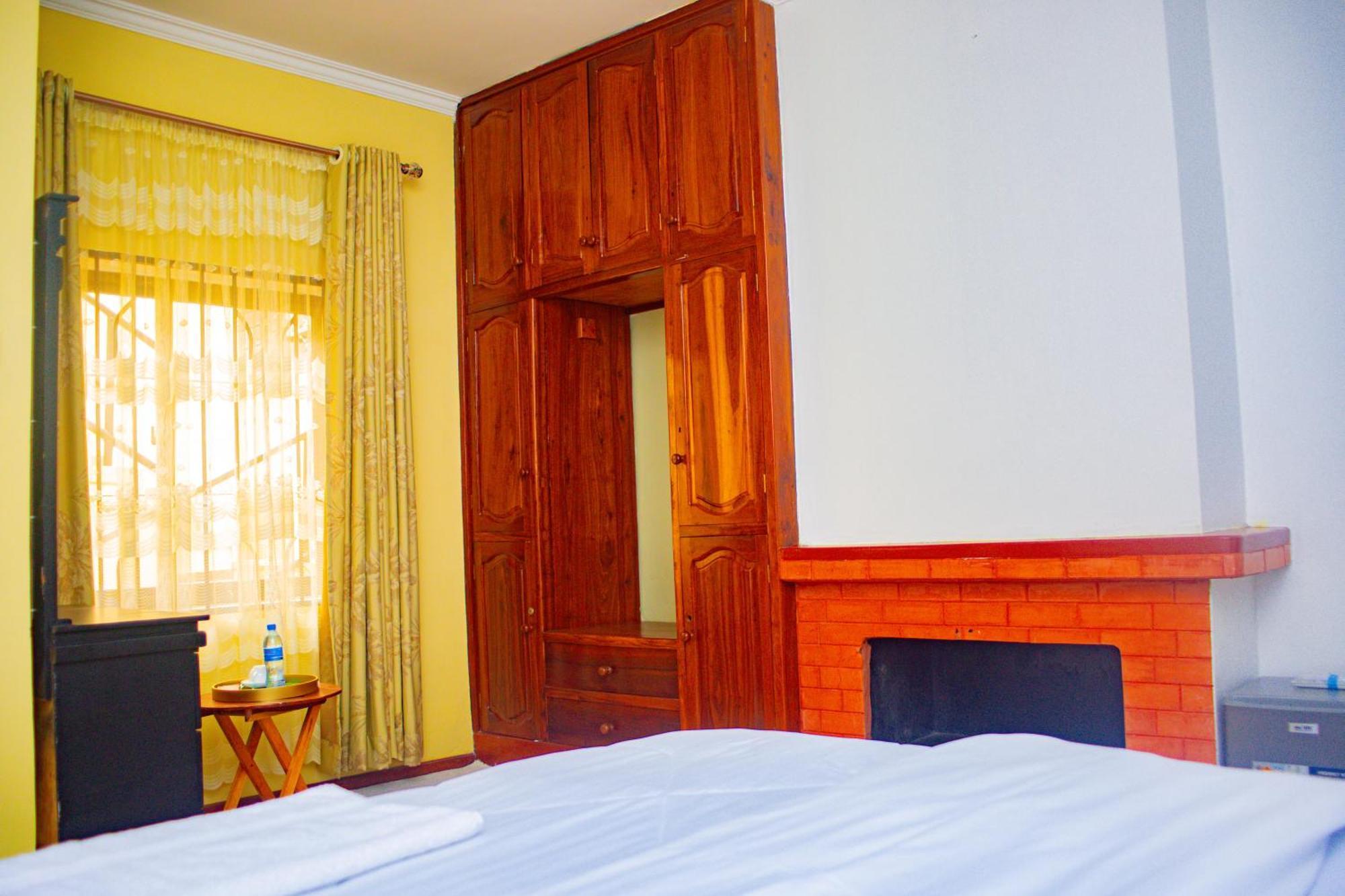 Divine Royal Residences Arusha Buitenkant foto